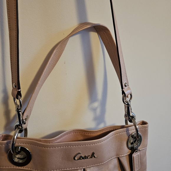 Coach Ashley SV/Powder Pink Leather Hippie Women's Bag NWT - Picture 4 of 14